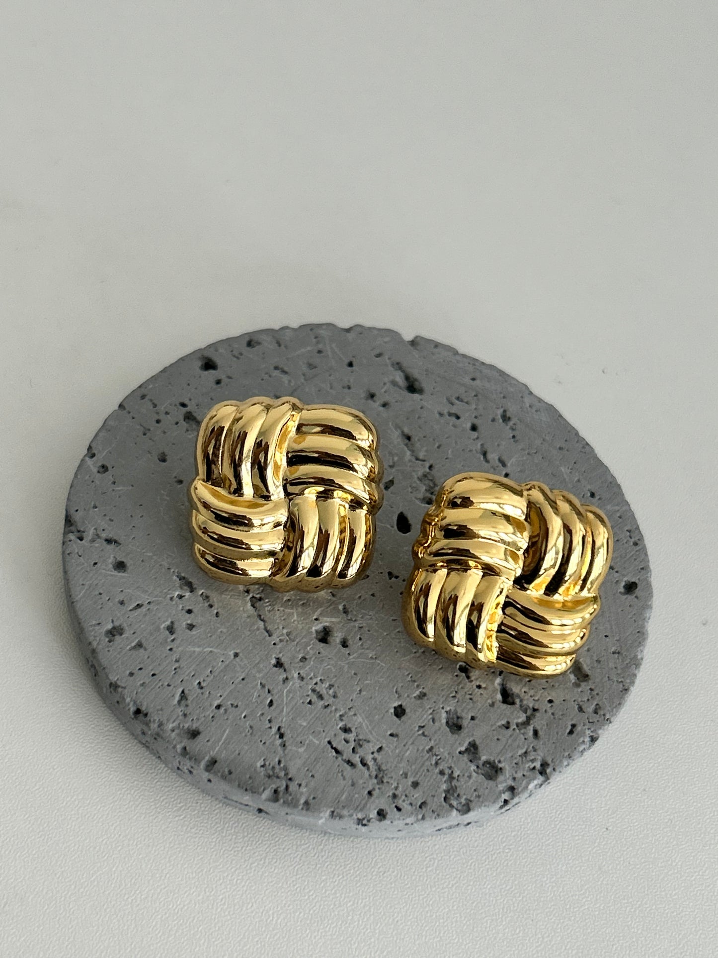 Vienna earrings •  Chunky Gold earrings