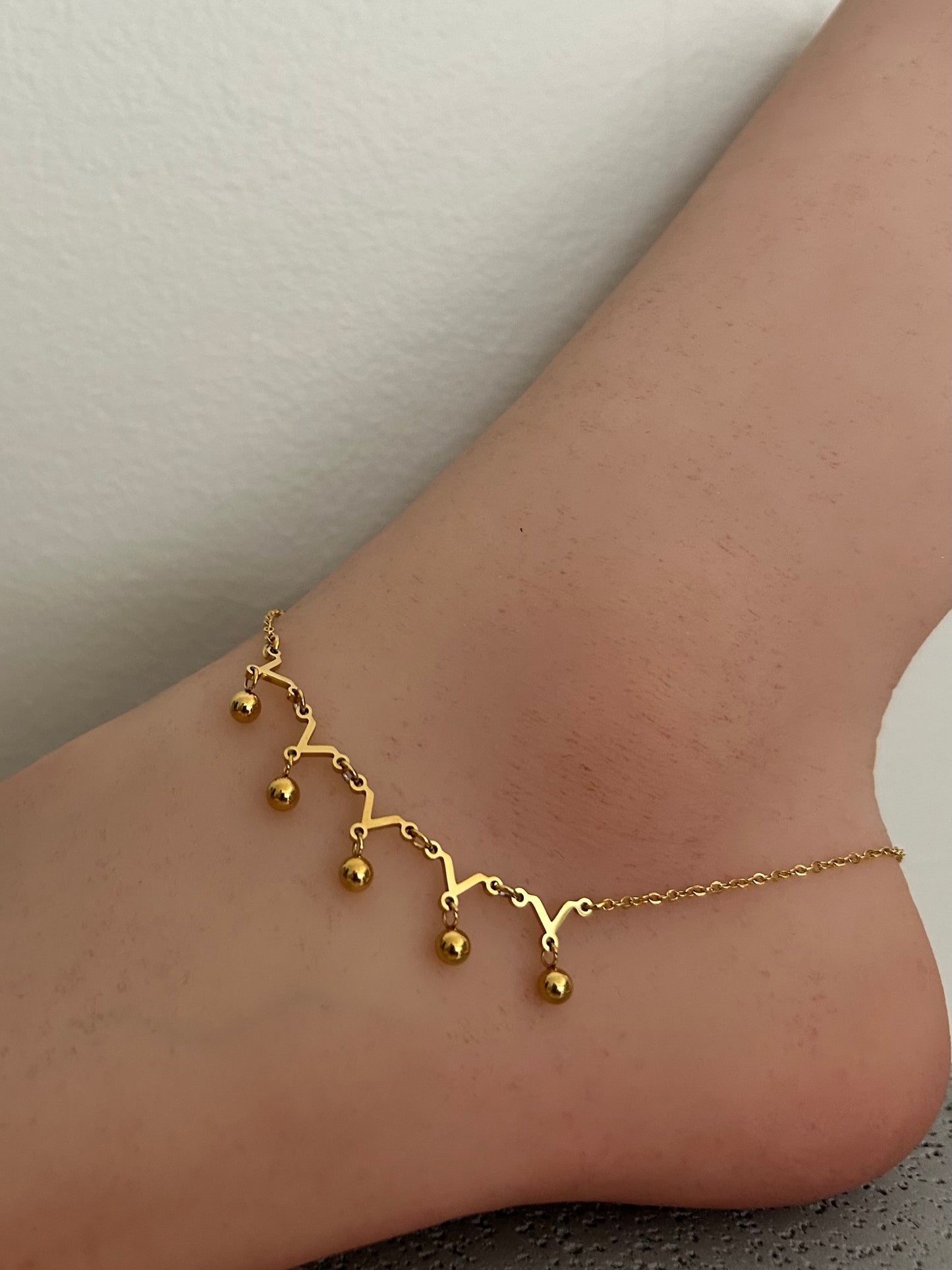 Gold anklet