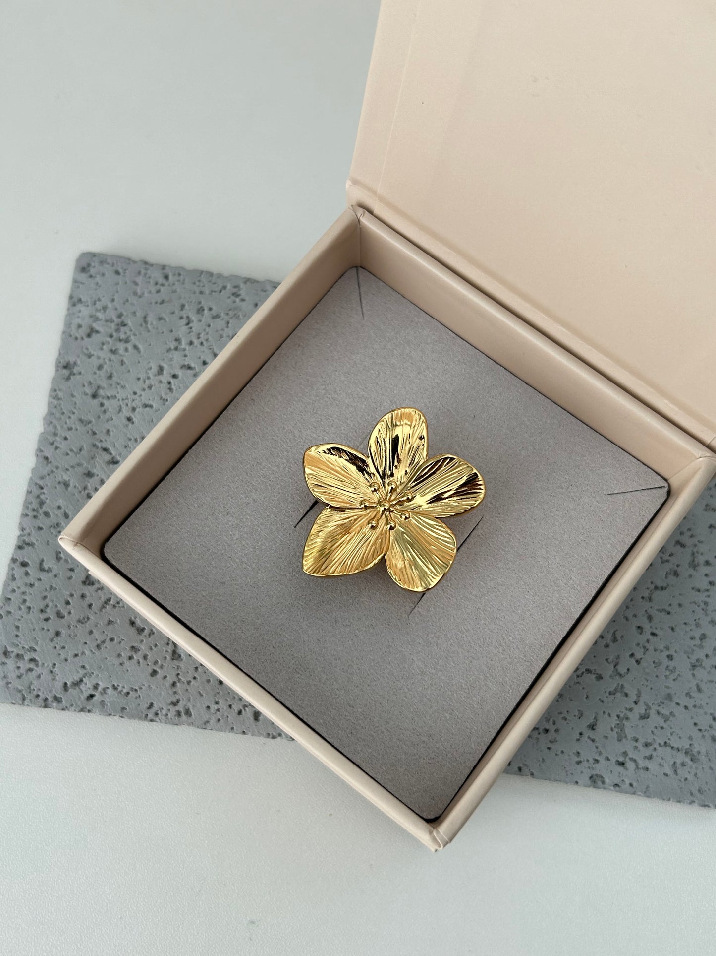 Camelia Chunky Adjustable Big Flower Ring