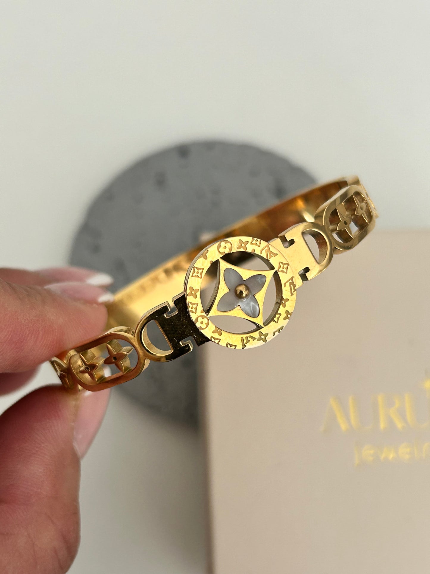 Zara bangle