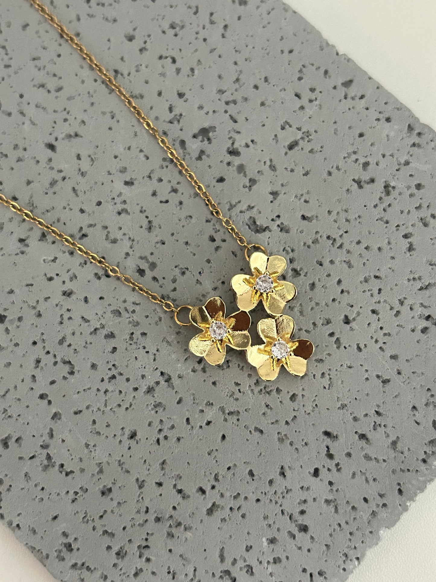 Ines necklace • Three Clovers Necklace