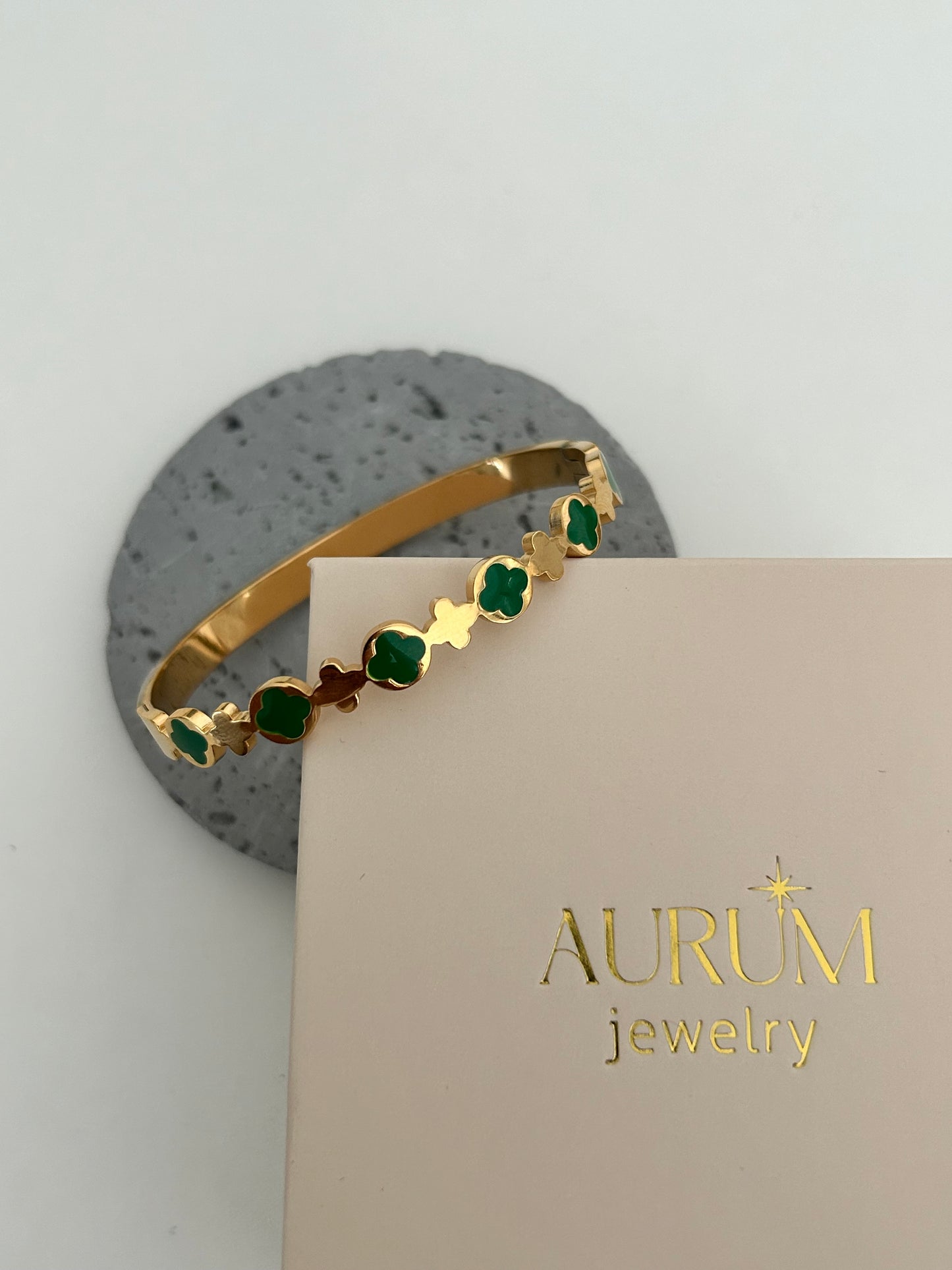 Arlo bangle • Gold Enamel Clover Bangle