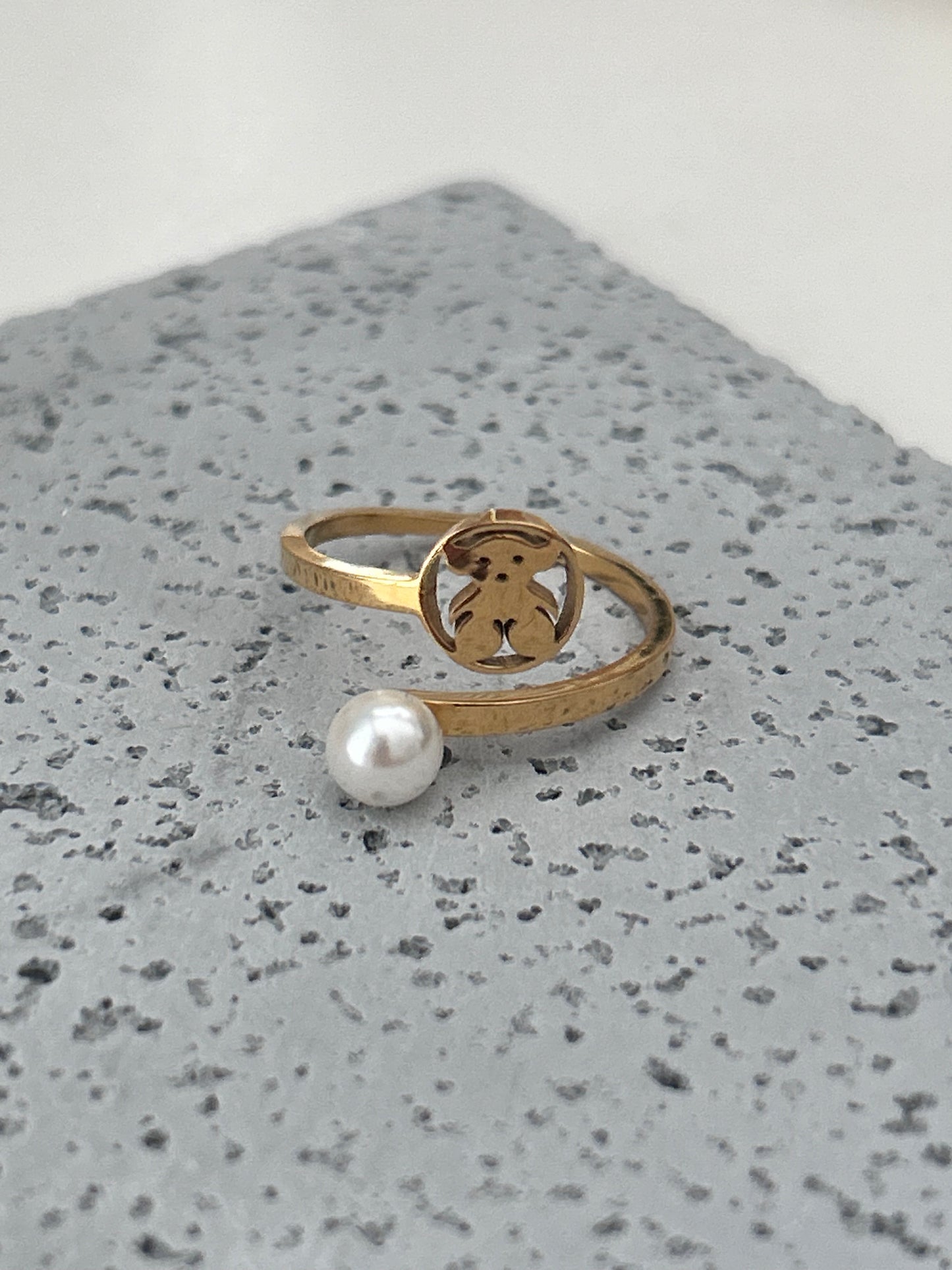 Layal Ring • Pearl bear gold ring