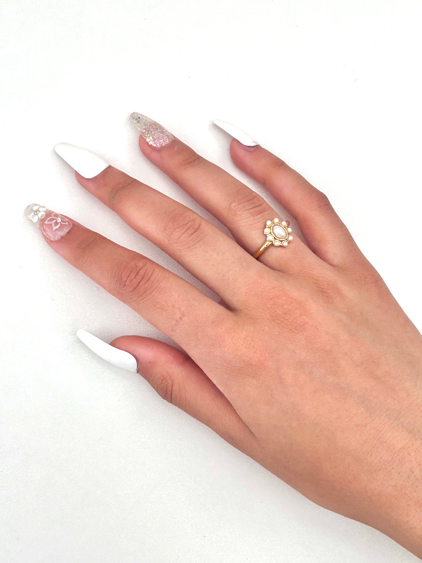 Pearl flower ring