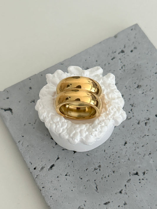 Sajeela Ring • Gold statement ring