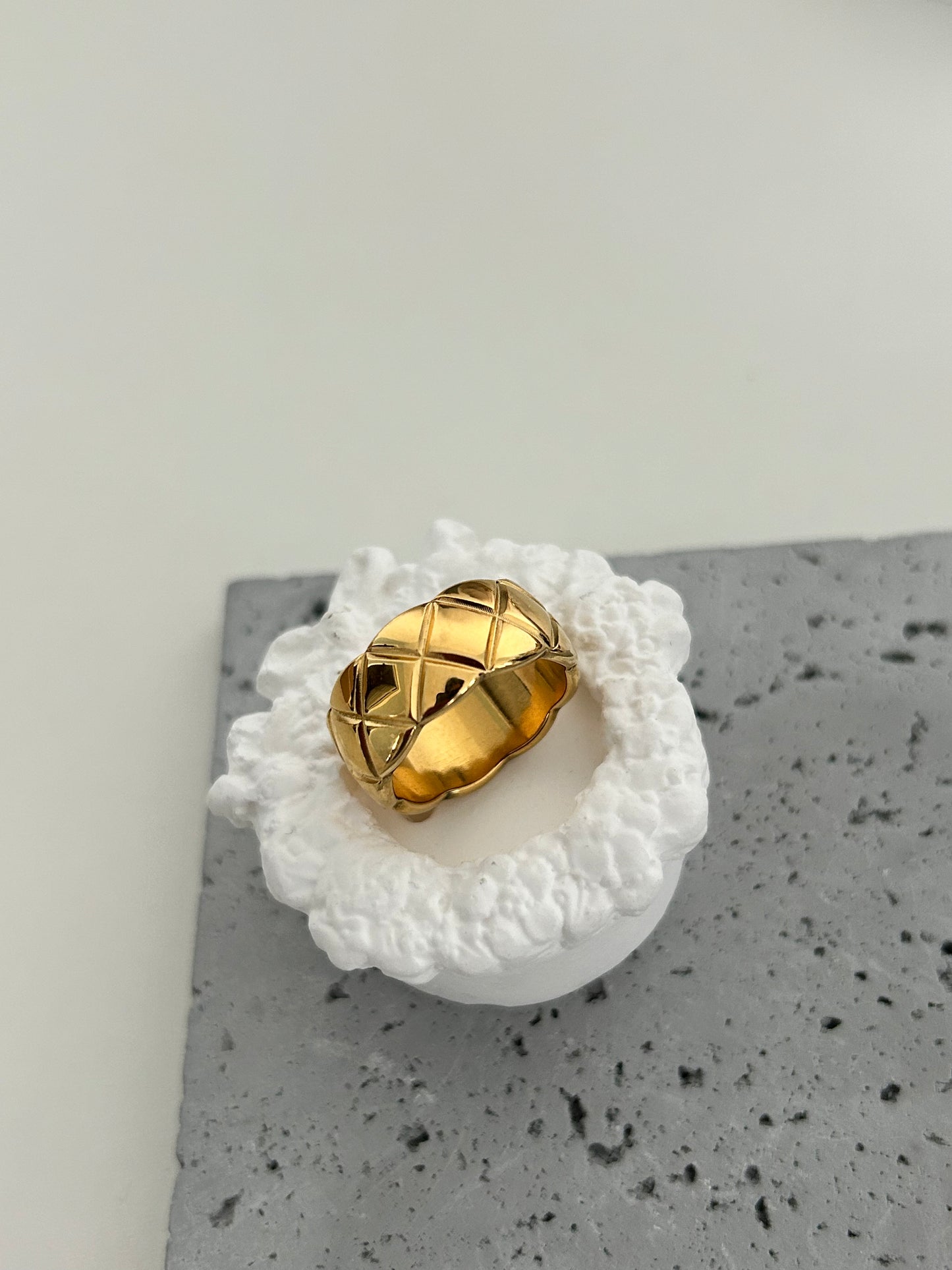 Naila ring