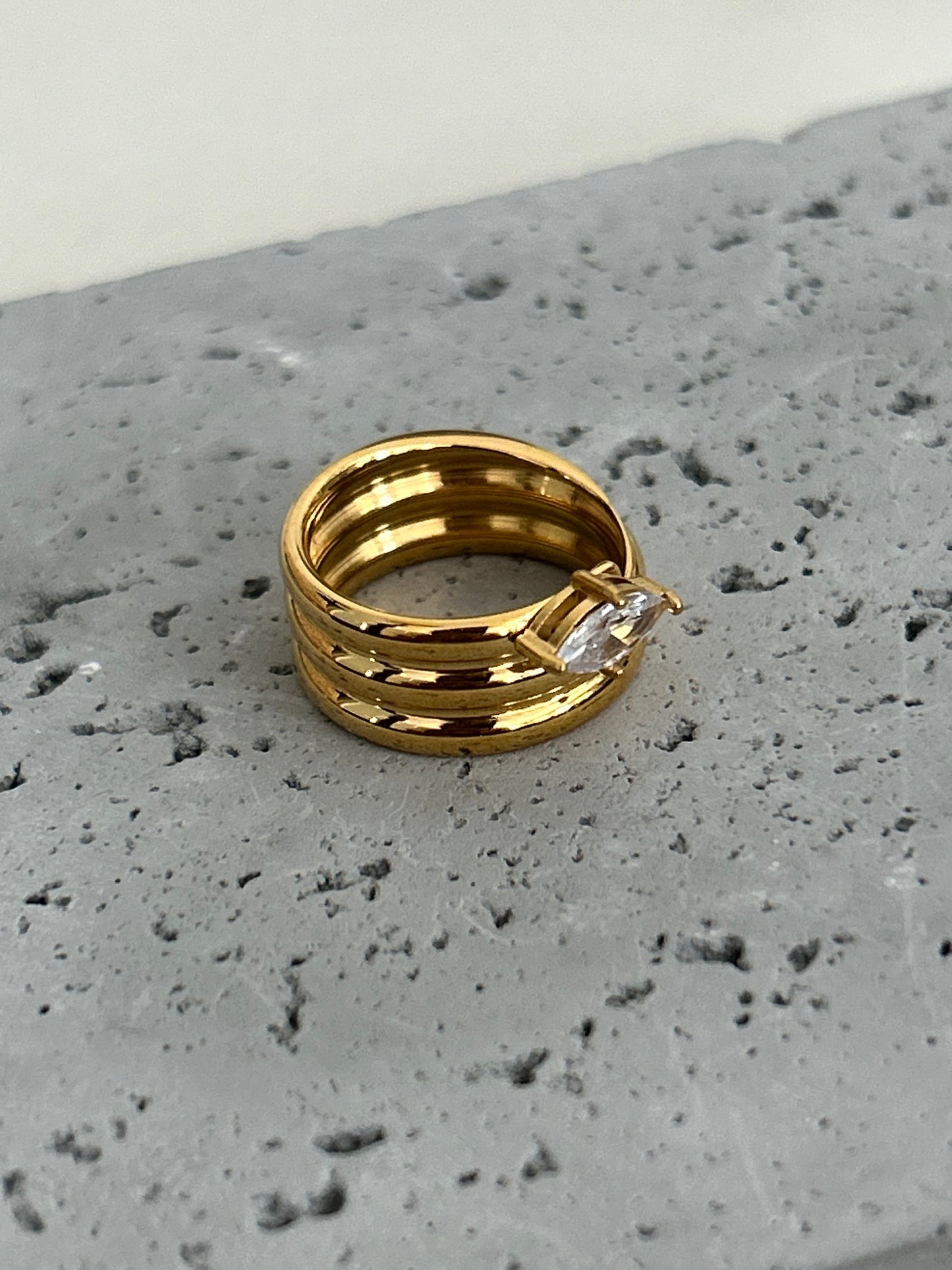 Dana Ring • Gold chunky ring