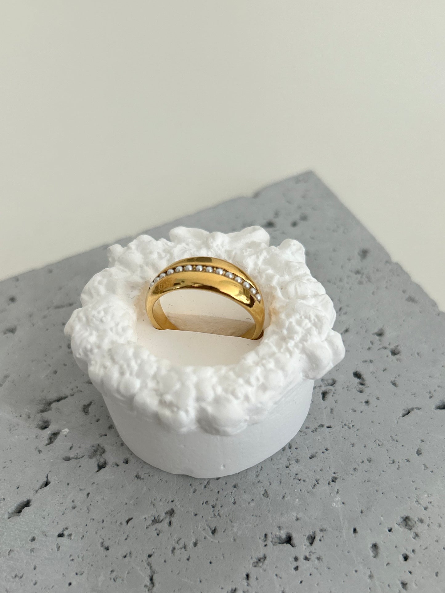 Luna Ring • Pearl gold ring