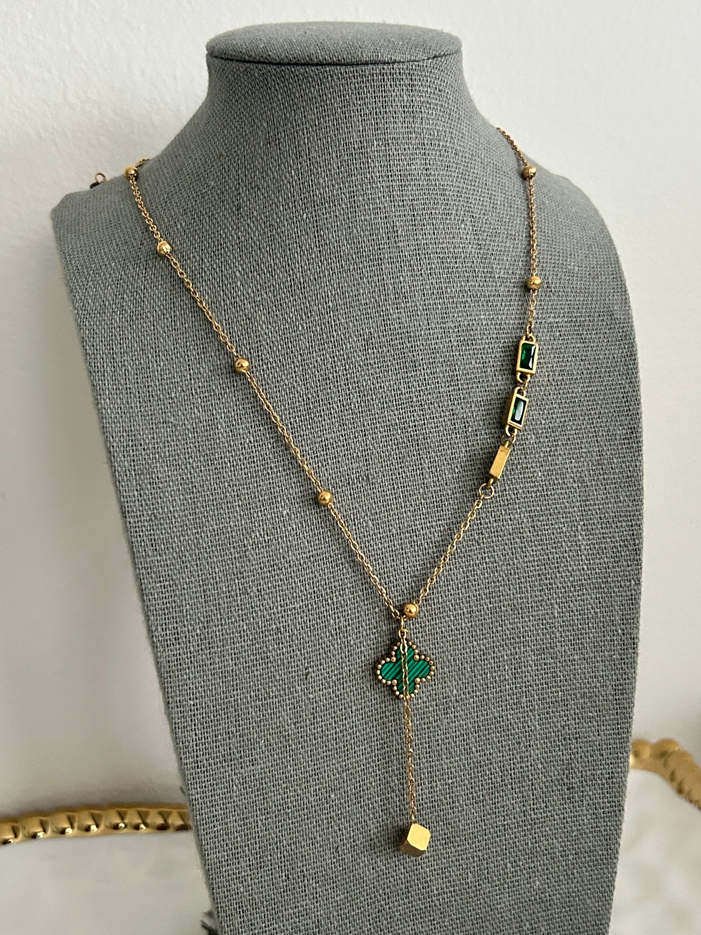 Bayan necklace • Dainty Emerald necklace with a four leaf green clover