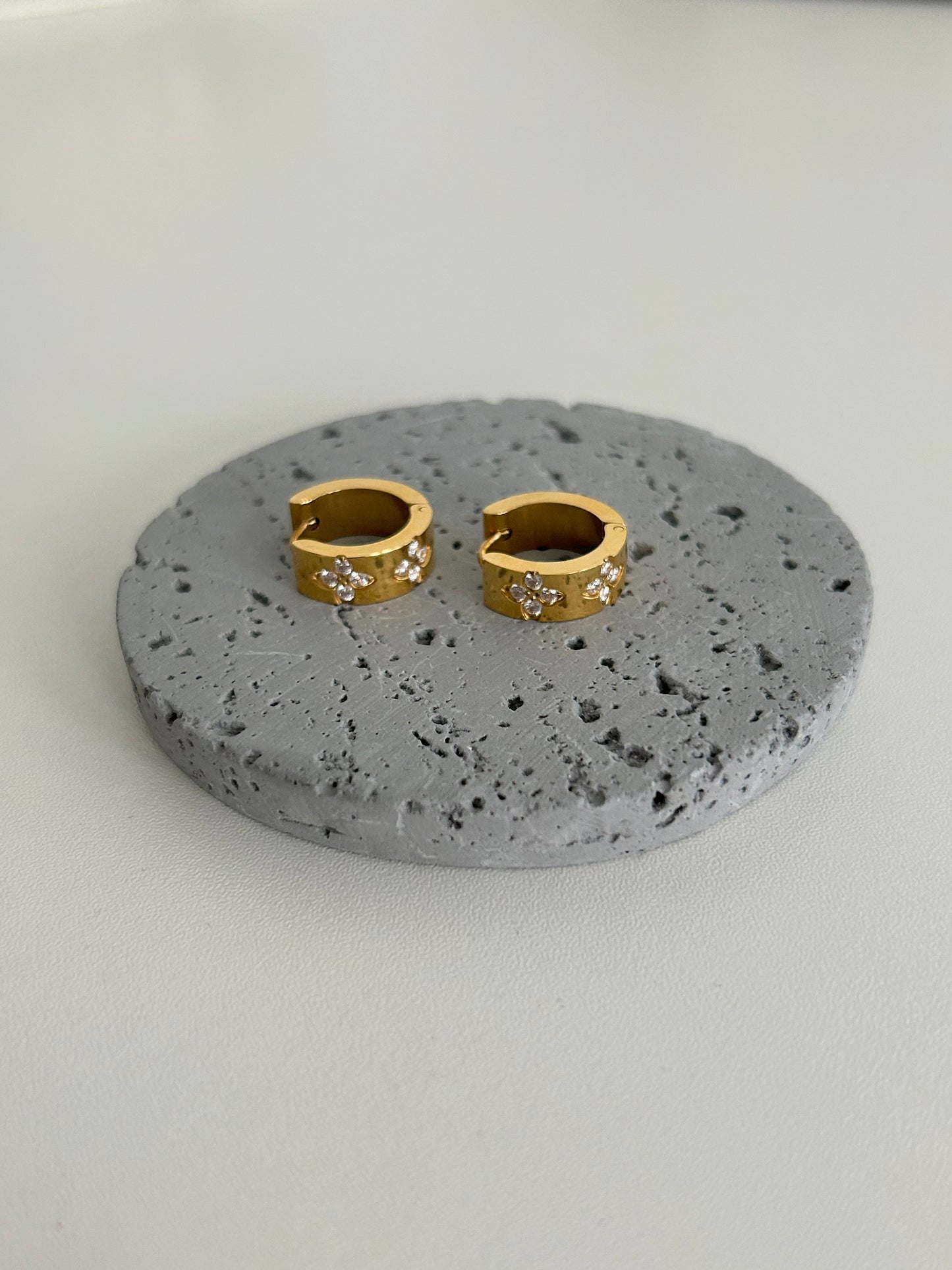 Akifah earring • Minimalist Sparkle Gold Hoop Earrings