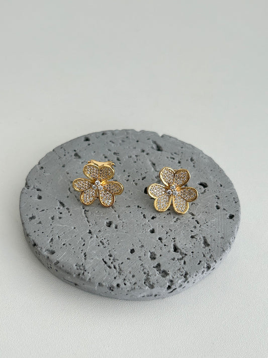 Evry earrings - Lucky Three-leaf Sparkle Clover Earrings