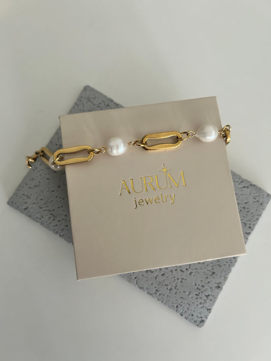 Arthemis Pearl bracelet