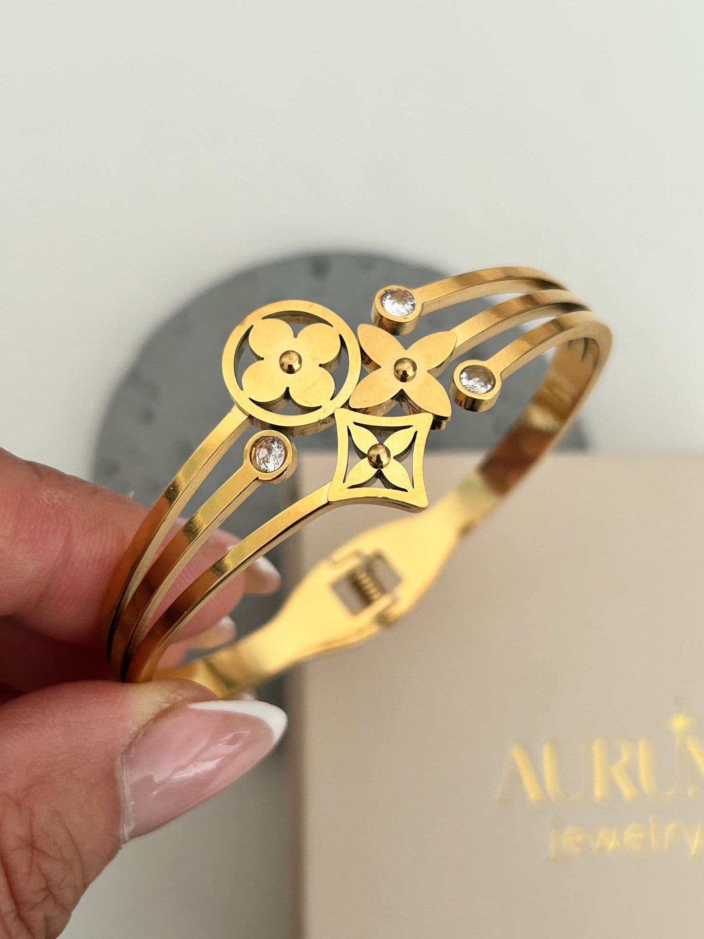 Belle bangle