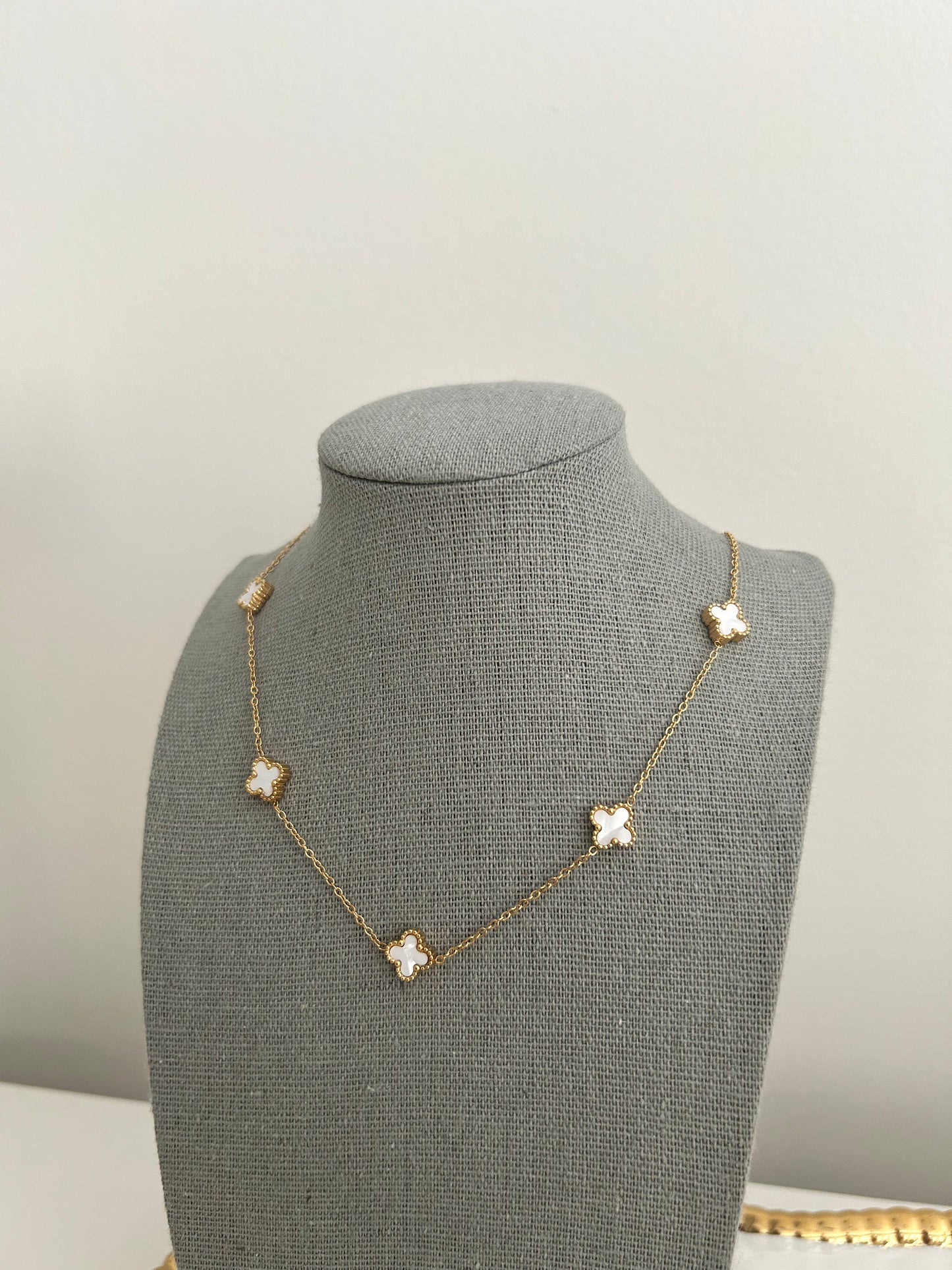 Amy Necklace • all over lucky tiny Clover Necklace