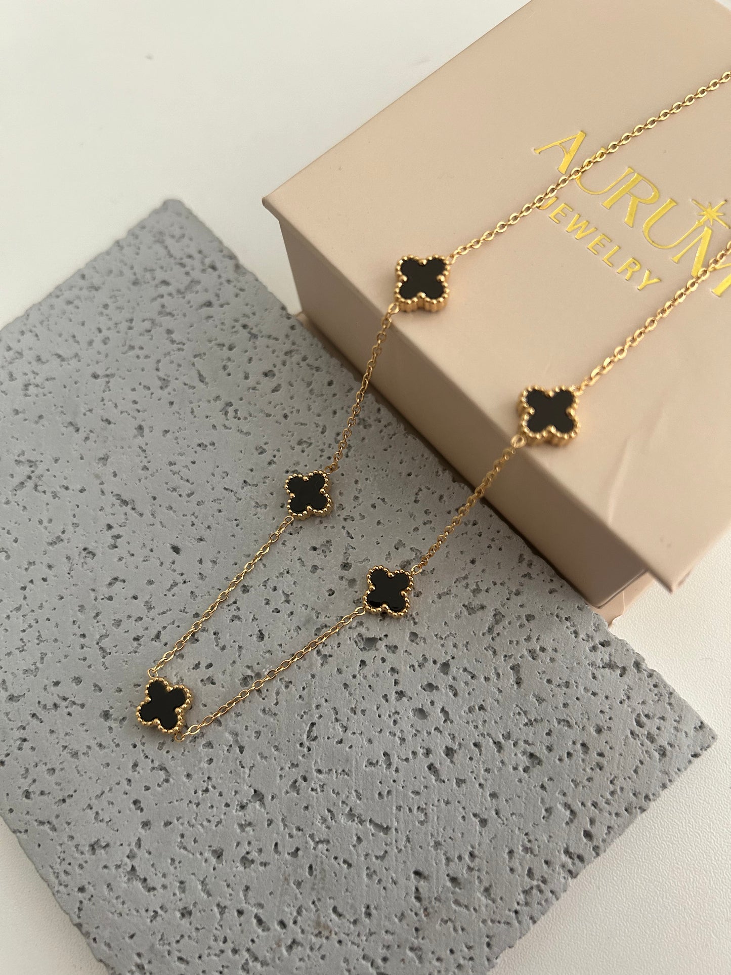 Amy Necklace • all over lucky tiny Clover Necklace