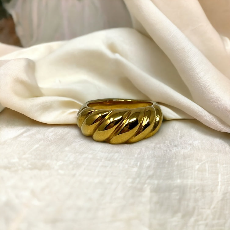 Twisted 18k gold plated ring