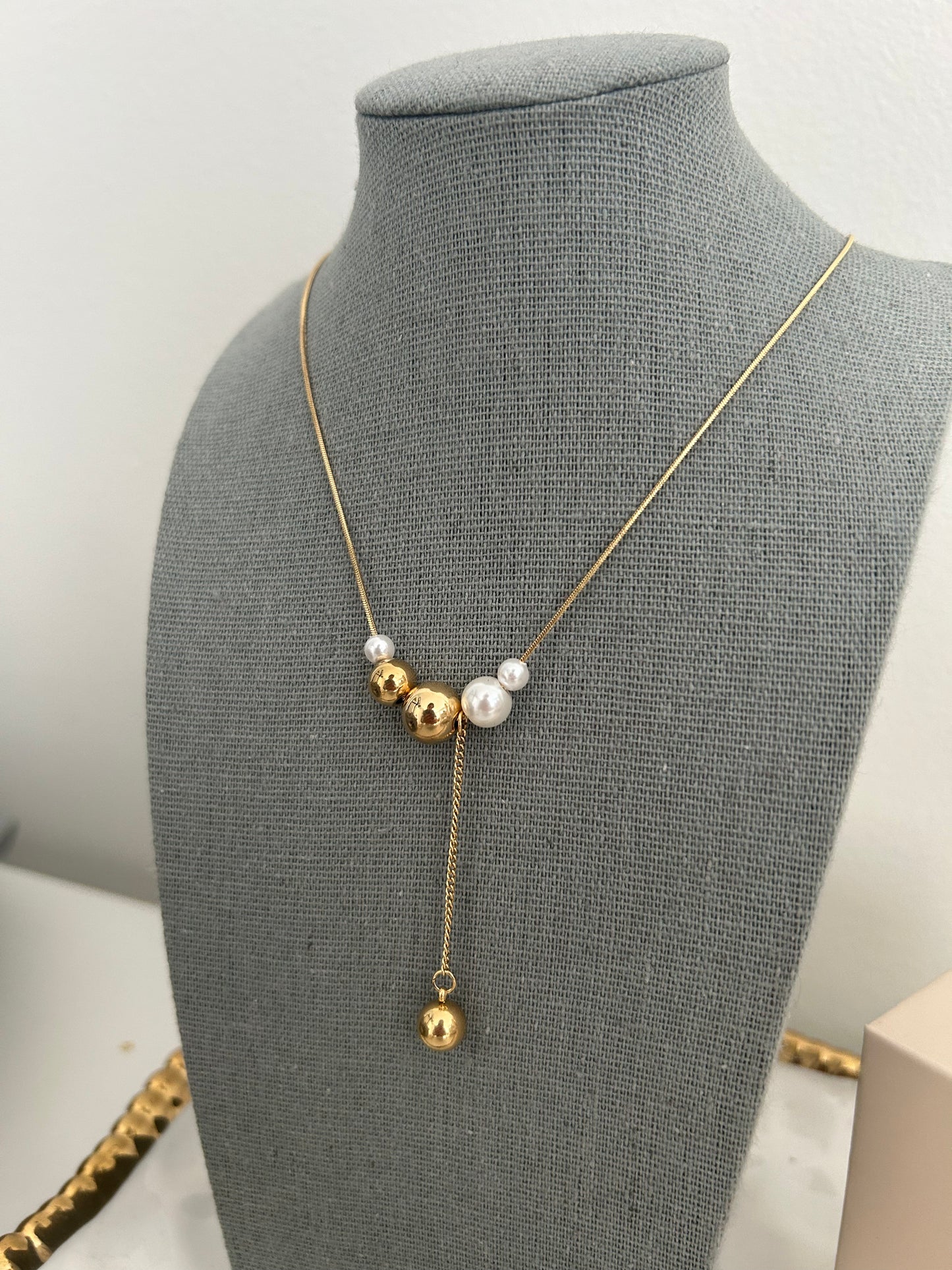 Alham Necklace • Beaded pearl necklace