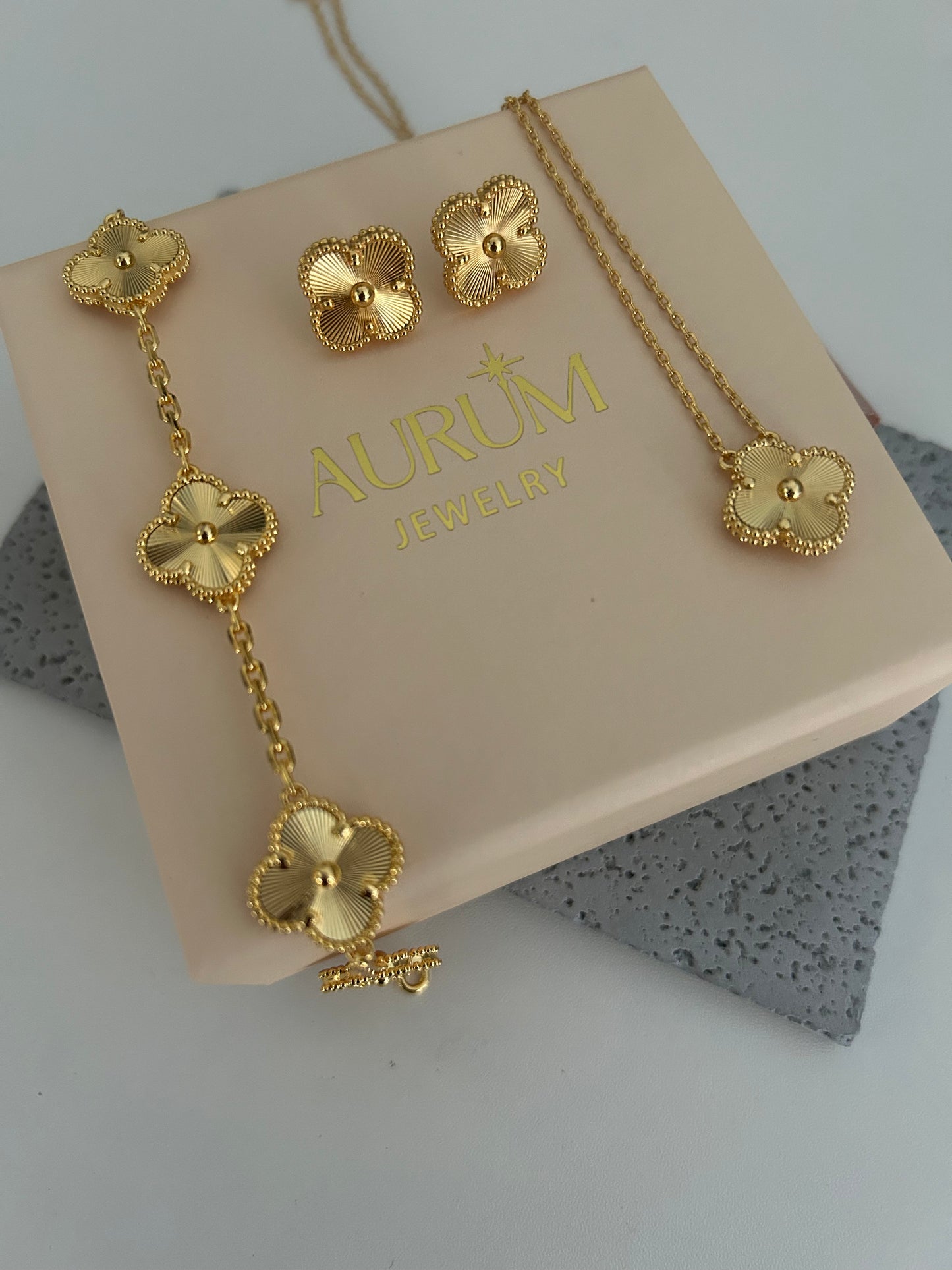 Anya Gold Set • Clover Jewelry Set