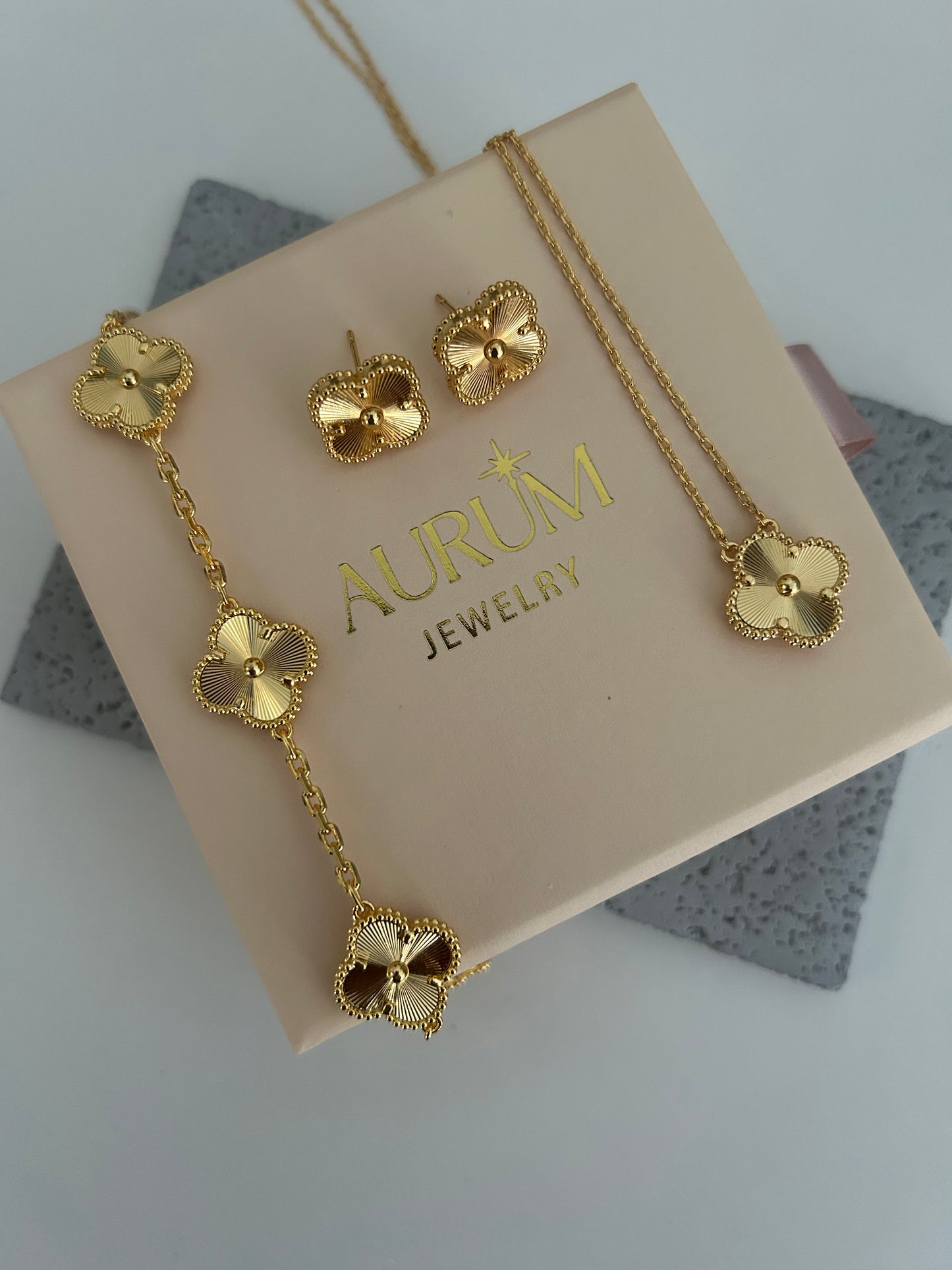 Anya Gold Set • Clover Jewelry Set