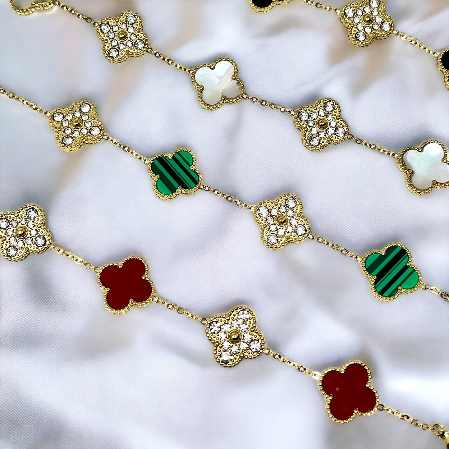 Abeera bracelet • Rhinestone and four leaf clover bracelet - Aurum Jewelry & Accessories